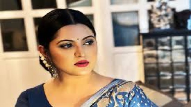 আমি কোনো কিছু লোকাতে চাই না পরীমণি